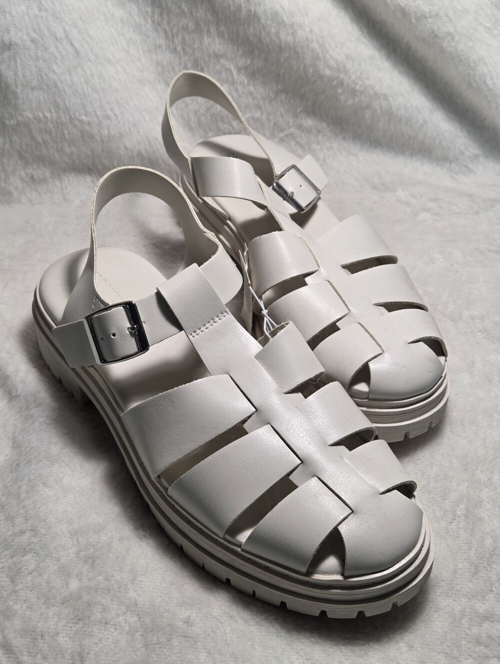 Old Navy Women's 10 Cream Strappy Sandals 2" Heel Buckle Side Woven Design